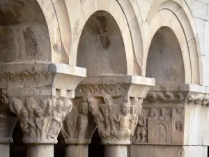 Elne cathedral and cloister - Carved capitals of the cloister