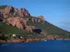 Estérel的Massif - 红色悬崖（斑岩），maquis，Corniche d'Or路和地中海
