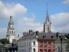 Évreux - Torres de la Catedral de Notre Dame y los edificios de la ciudad