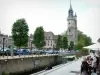 Évreux - Tour de l'Horloge (beffroi), de style gothique flamboyant, dominant la promenade de l'Iton (rivière Iton)