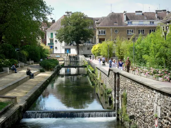 Évreux - Führer für Tourismus, Urlaub & Wochenende in der Eure