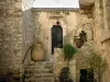 Èze - Hermosas casas de piedra en el antiguo pueblo