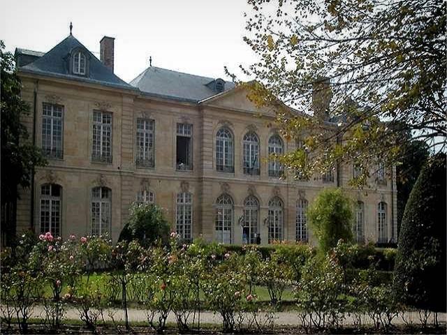 Photos Faubourg SaintGermain Tourism & Holiday Guide