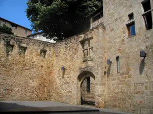 Figeac - Écritures (Writings) square, in the Quercy