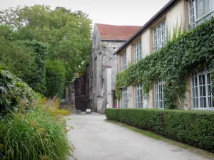 Flavigny-sur-Ozerain - Abtei von Flavigny - Anisfabrik