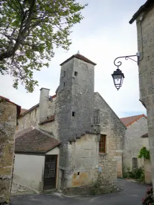 Flavigny-sur-Ozerain - Wachturm