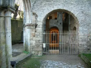 Flavigny-sur-Ozerain - Überreste der Benediktinerabtei