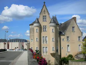 A flecha - Château des Carmes - Prefeitura