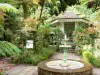 Folio house - Guétali (kiosk) and Trois Grâces fountain in a green setting; in the heart of the Salazie cirque, in the village of Hell-Bourg