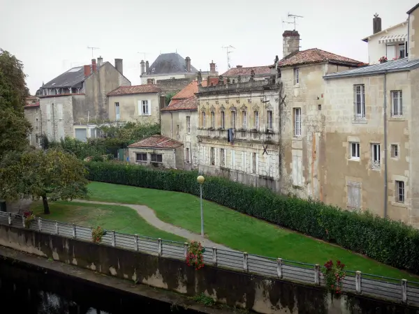 Fontenay-le-Comte - Guide tourisme, vacances & week-end en Vendée