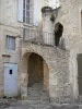 Forcalquier - Escalier et maisons de la vieille ville