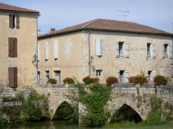 Fourcès - Guia de Turismo, férias & final de semana no Gers