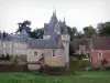 Frazé castle - Tour and buildings of the castle, in Perche