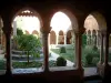 Fréjus - Galeries et jardin du cloître (groupe épiscopal)