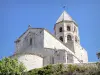 La Garde-Adhémar - Westgevel en achthoekige klokkentoren van de kerk Saint-Michel in Provençaalse Romaanse stijl