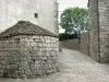 La Garde-Guérin - Promenade dans le village fortifié