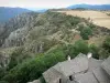 La Garde-Guérin - Uitzicht over de daken van het dorp en de kloven van Chassezac vanaf de top van de uitkijktoren