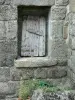 La Garde-Guérin - Façade de pierre d'une maison