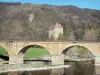 Gargantas del Loira  - Puente sobre el río Loira y castillo de Lavoûte-Polignac en un entorno arbolado
