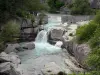 Gargantas de Méouge - Rio Méouge, rochas, arbustos e árvores