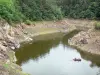 Gargantas del Truyère - Pescadores en el lago de la presa de Grandval