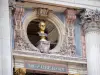 Garnier opera - Detail of the facade of the Garnier opera: Auber bust