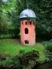 Giardino Pré Catelan - Tower (produce giardino), prato e alberi nel parco, in Illiers-Combray