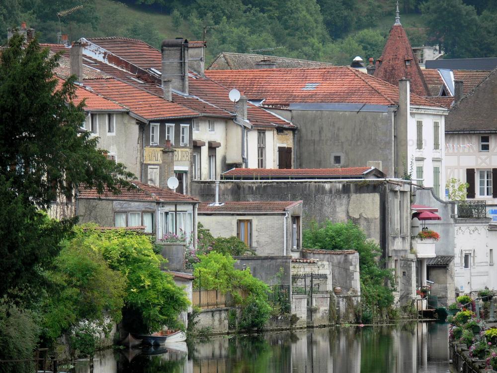 Guide du Grand Est - Joinville - Maisons au bord de l'eau