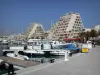 La Grande-Motte - Resort: gebouwen en jachthaven met boten
