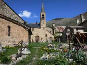 La Grave - Notre-Dame-de-l'Assomption church, bell tower of the Pénitents Blancs chapel and cemetery of the village