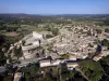 Grignan - Panorama des Dorfes und des Renaissanceschlosses in der Drôme Provençale