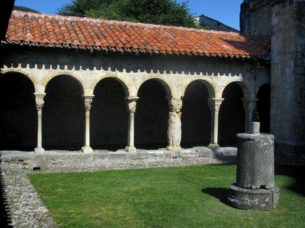 Guide de la Haute-Garonne - Saint-Bertrand-de-Comminges - Cloître de la cathédrale Sainte-Marie