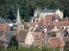 Hérisson - Clocher Saint-Sauveur (vestige de l'ancienne église Saint-Sauveur), église Notre-Dame et toits de maisons du village médiéval