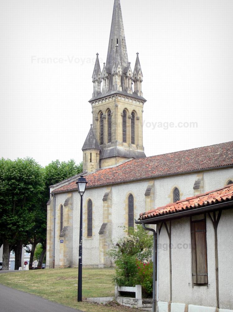 Het regionaal Natuurpark Les Landes de Gascogne - Regionaal Natuurpark Les Landes de Gascogne: Toren van de kerk van Saint - Jean - Baptiste de Luxey