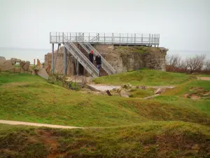 Hoc headland - Landing site: craters and bunker