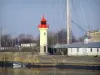 Honfleur - Signaal-mast en de vuurtoren in de haven