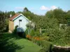 Hortillonnages d'Amiens - Cabane et jardins au bord de l'eau (canal)