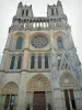 Igreja Colegiada de Mantes-la-Jolie - Fachada da igreja colegiada de Notre-Dame