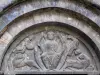 Igreja da Luz-Saint-Sauveur - Tímpano esculpido (Cristo em Majestade) do portal da igreja fortificada Saint-André (igreja Templária)