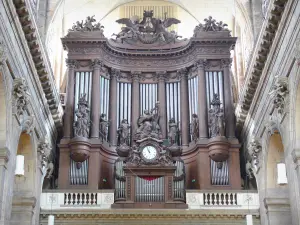 Igreja Saint-Sulpice - Dentro da igreja: bufê de órgão