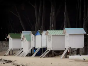 Île de Noirmoutier - Cabines de bain de la plage des Dames