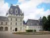 Gids van de Indre - Kasteel van Valençay - Dungeon, het kasteel muren en water bekken van de binnenplaats