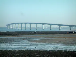Isla de Ré - La marea baja, el mar y el viaducto