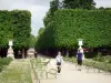 Jardín de las Tullerías - Dé un paseo por los senderos del parque
