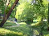 Jardin du Pré-Catelan - Promenade romantique au bord de l'eau, à l'ombre des arbres