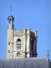 Joigny - Klokkentoren van de kerk Saint-Thibault