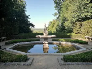 Kasteel van Breteuil - Frans tuinwaterbassin