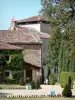 Kasteel van Cas - Chateau met bijgebouwen en tuin