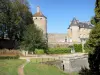 Kasteel van Chastellux - Tour Saint-Jean, gevel van het kasteel en de binnenplaats