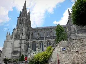 Kathedrale in Sées - Kathedrale Notre-Dame im gotischen Stil